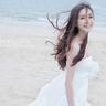 毛妹COS《巫师3》特莉丝性感炸了 火辣身材美胸诱人